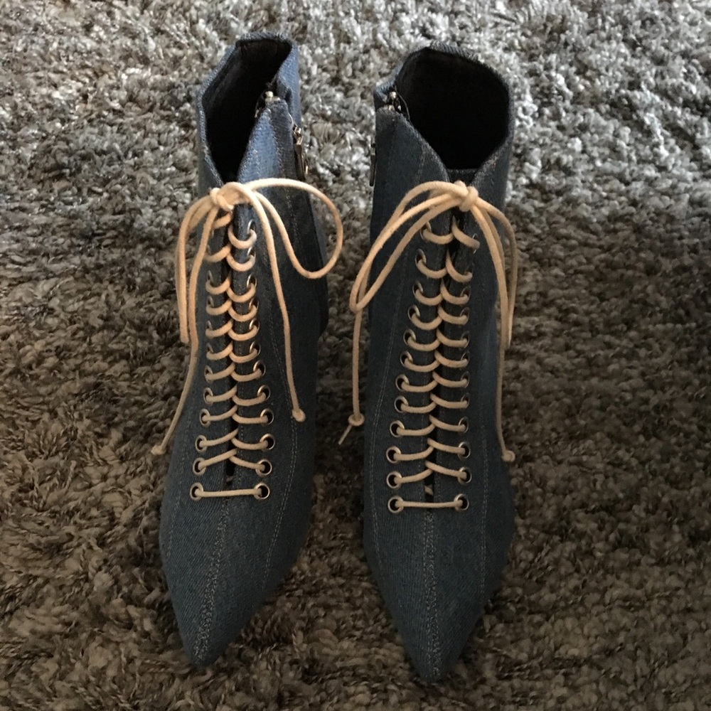 Women’s shoes